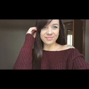 Meet your Posher, Caitlin